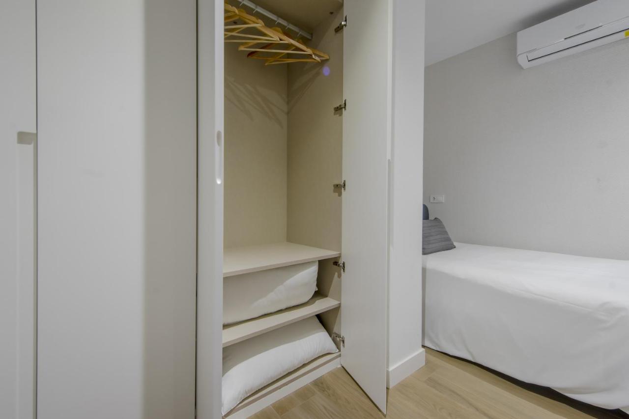 Nuevo Piso Para 7 En El Corazon Del Rastro/Madrid Esterno foto