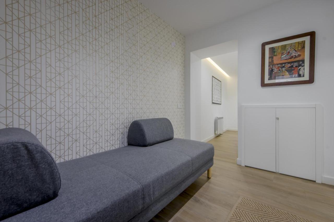 Nuevo Piso Para 7 En El Corazon Del Rastro/Madrid Esterno foto
