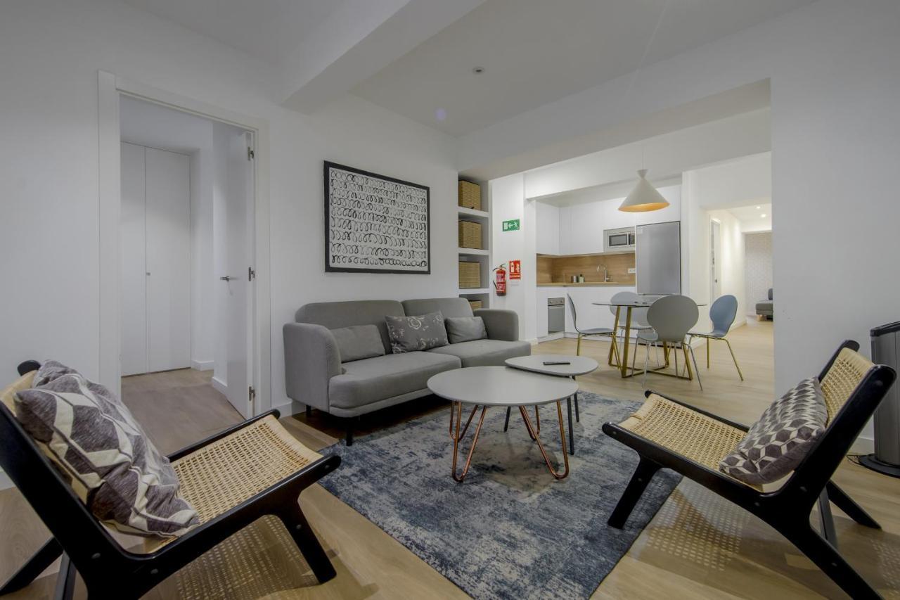 Nuevo Piso Para 7 En El Corazon Del Rastro/Madrid Esterno foto