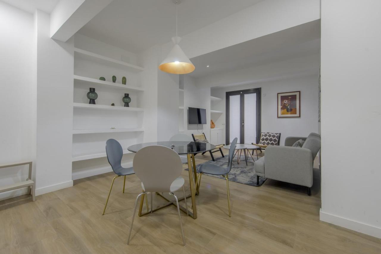 Nuevo Piso Para 7 En El Corazon Del Rastro/Madrid Esterno foto